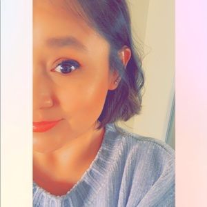 Meet your Posher, Vanessa